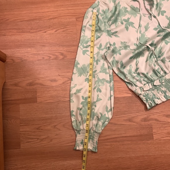 NWT INC Pretty White And Lime Green Floral Long Sleeve Blouse - Picture 11 of 12